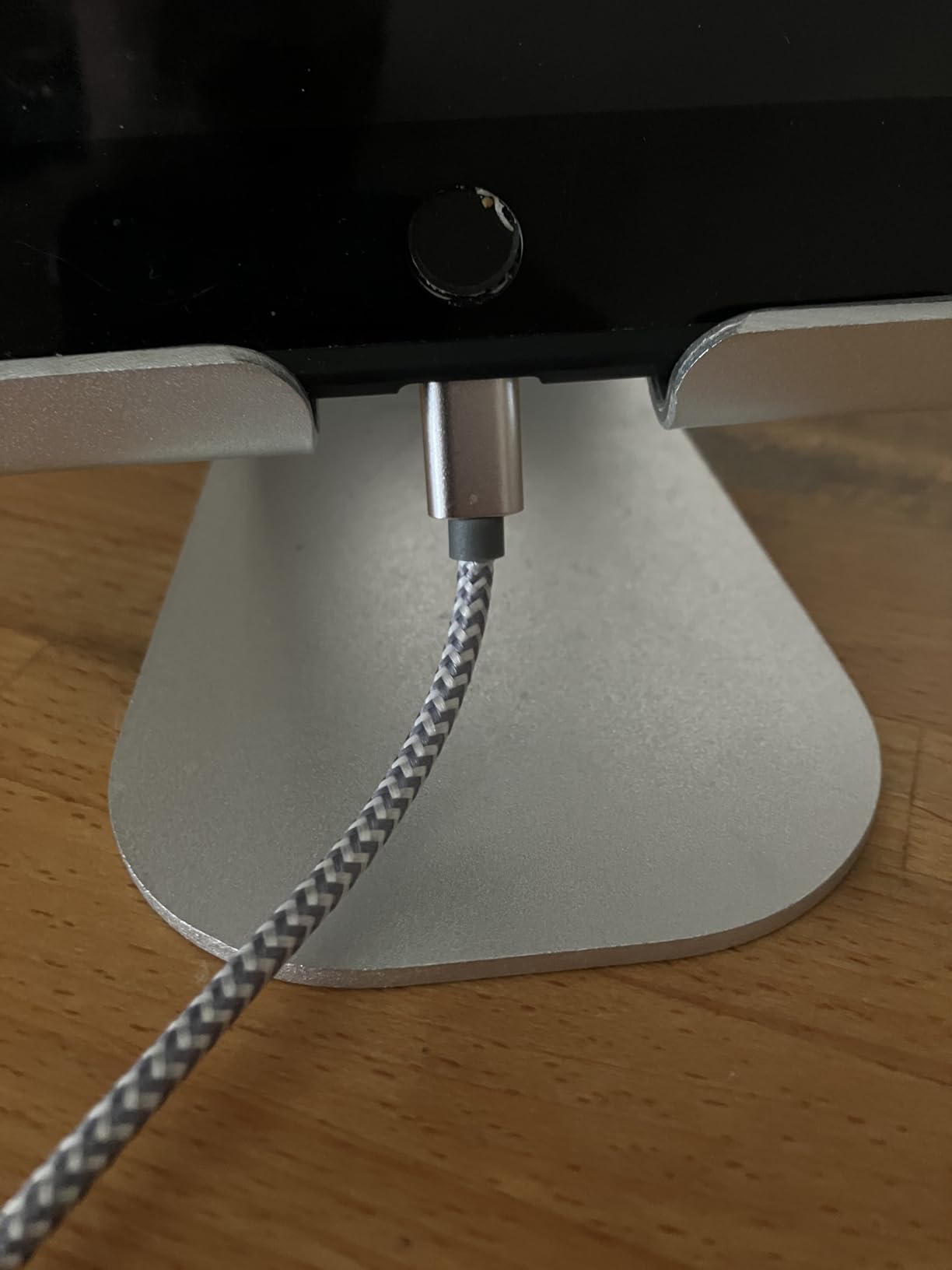 usb c to lightning cable